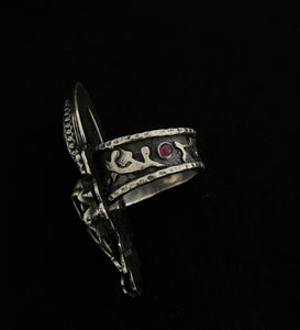 Crow skull and amethyst ring. Size 9