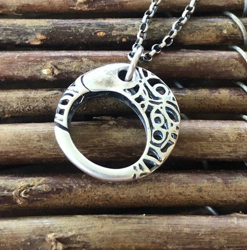 Sterling Filigree charm holder.  Spring closure, ideal to hang your SWALK charms on.