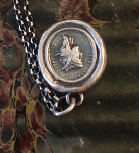 Trust, but be careful of whom you trust”.  “Fide sed cui vide”. Beware of people who are deceitful.  Georgian Tassie seal pendant.