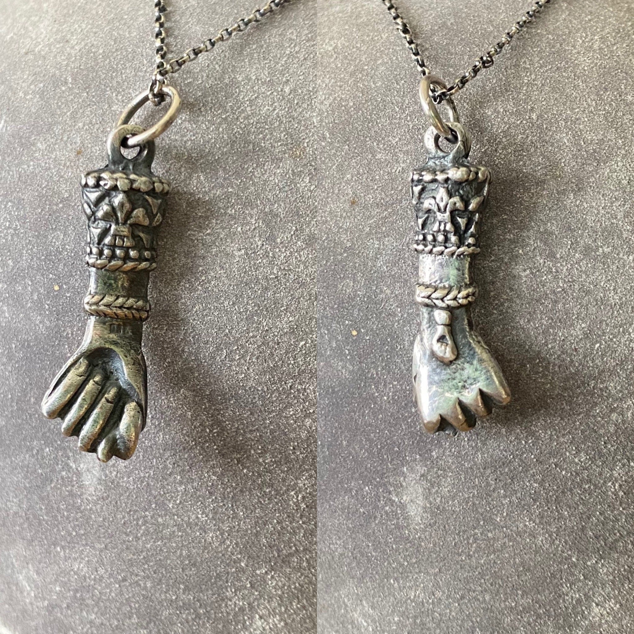 Hand pendant shop