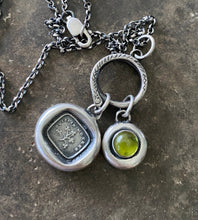 Load image into Gallery viewer, Cuislin mo Chroí, pulse of my heart.  My Sweetheart in Irish.  Irish language pendant with Shamrock.