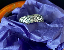 Load image into Gallery viewer, Sterling silver, Victorian inspired etched ring.  Made in your size.