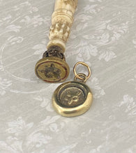 Load image into Gallery viewer, Solid 9 karat yellow gold Fox pendant.