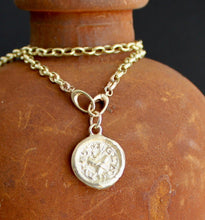 Load image into Gallery viewer, 9 carat solid gold &#39;You have a loyal friend&#39; medieval seal impression pendant.