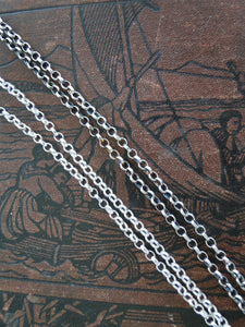 Sterling silver Rolo chain.  Medium weight silver chain with strong clasp. 2.4mm Belcher chain