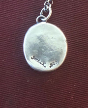 Load image into Gallery viewer, Trust, but be careful of whom you trust”.  “Fide sed cui vide”. Beware of people who are deceitful.  Georgian Tassie seal pendant.