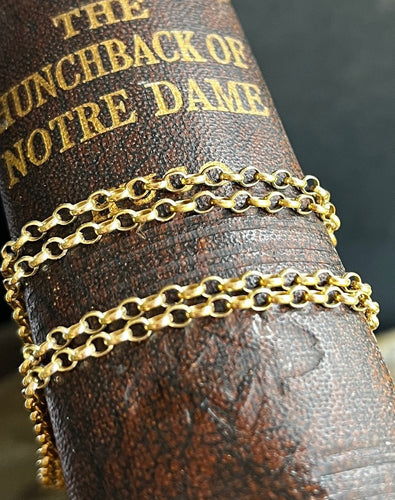 9k gold 2.3mm belcher chain.  Closed with 9k lobster clasp. Made to order in your size